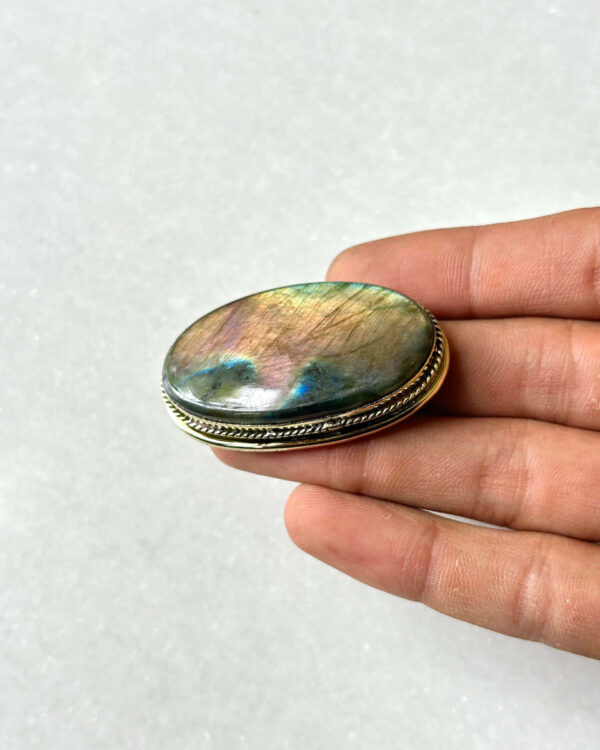 Purple Labradorite Grooved Stone – 47X27mm