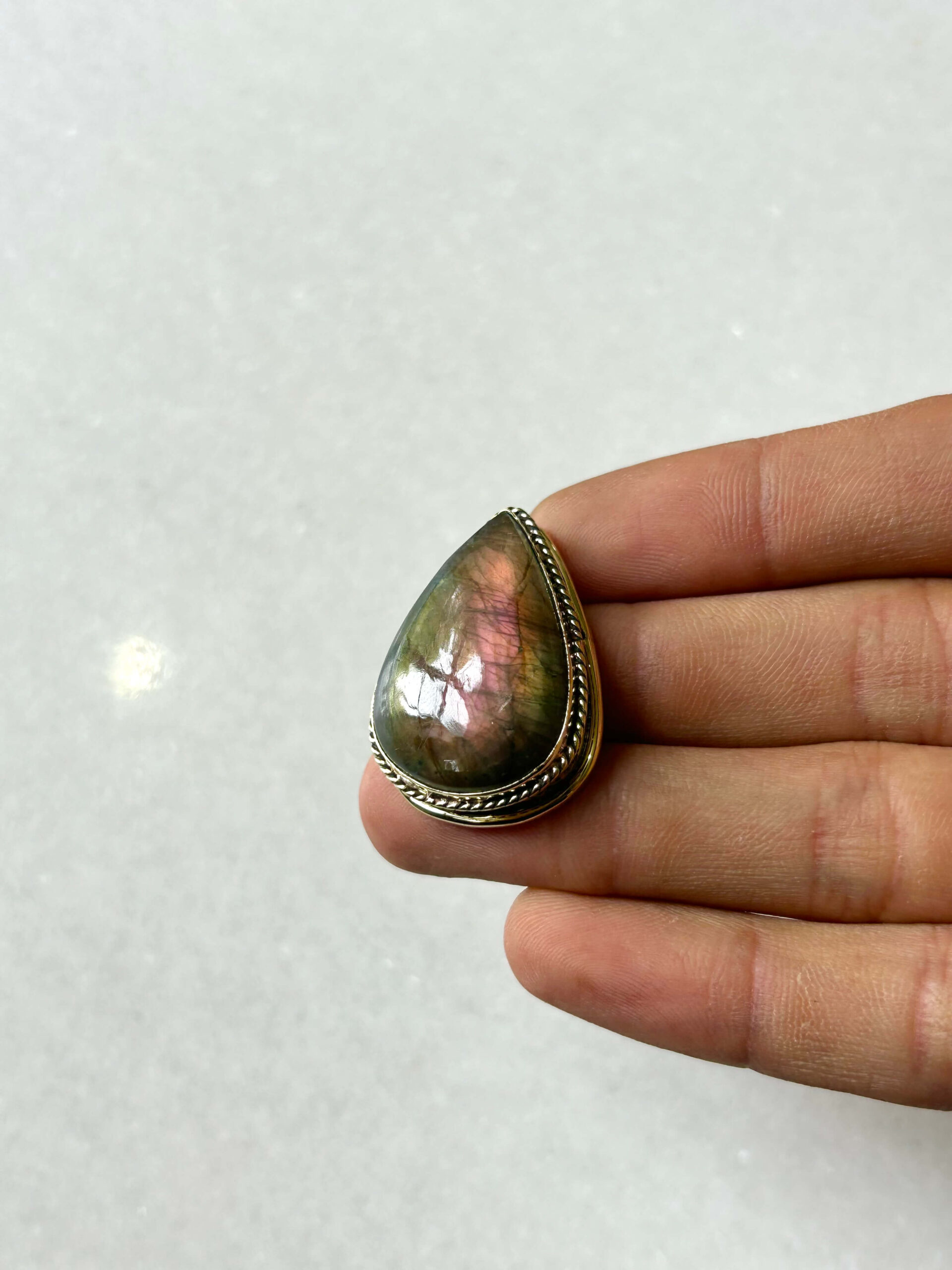 Purple Labradorite Grooved Stone – 32X23mm