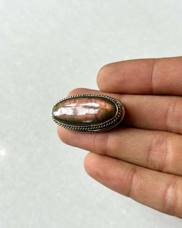 Purple Labradorite Grooved Stone – 34X16mm