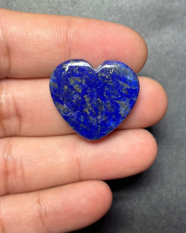 23mm Lapis Lazuli Heart Stone