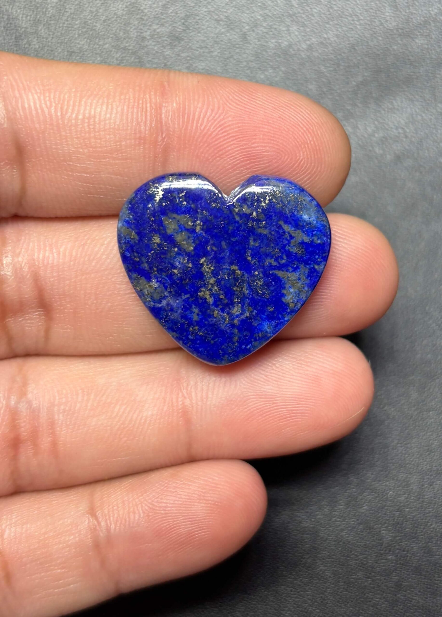23mm Lapis Lazuli Heart Stone