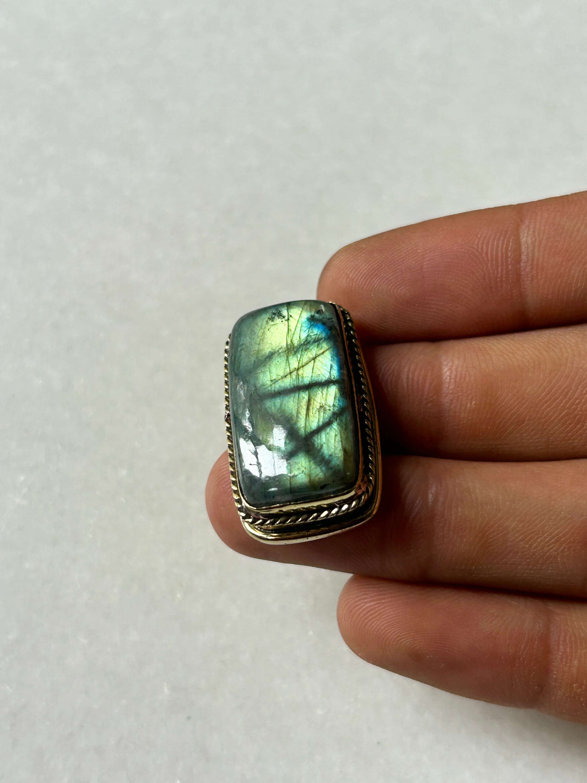 Labradorite Grooved Stone – 30X18mm