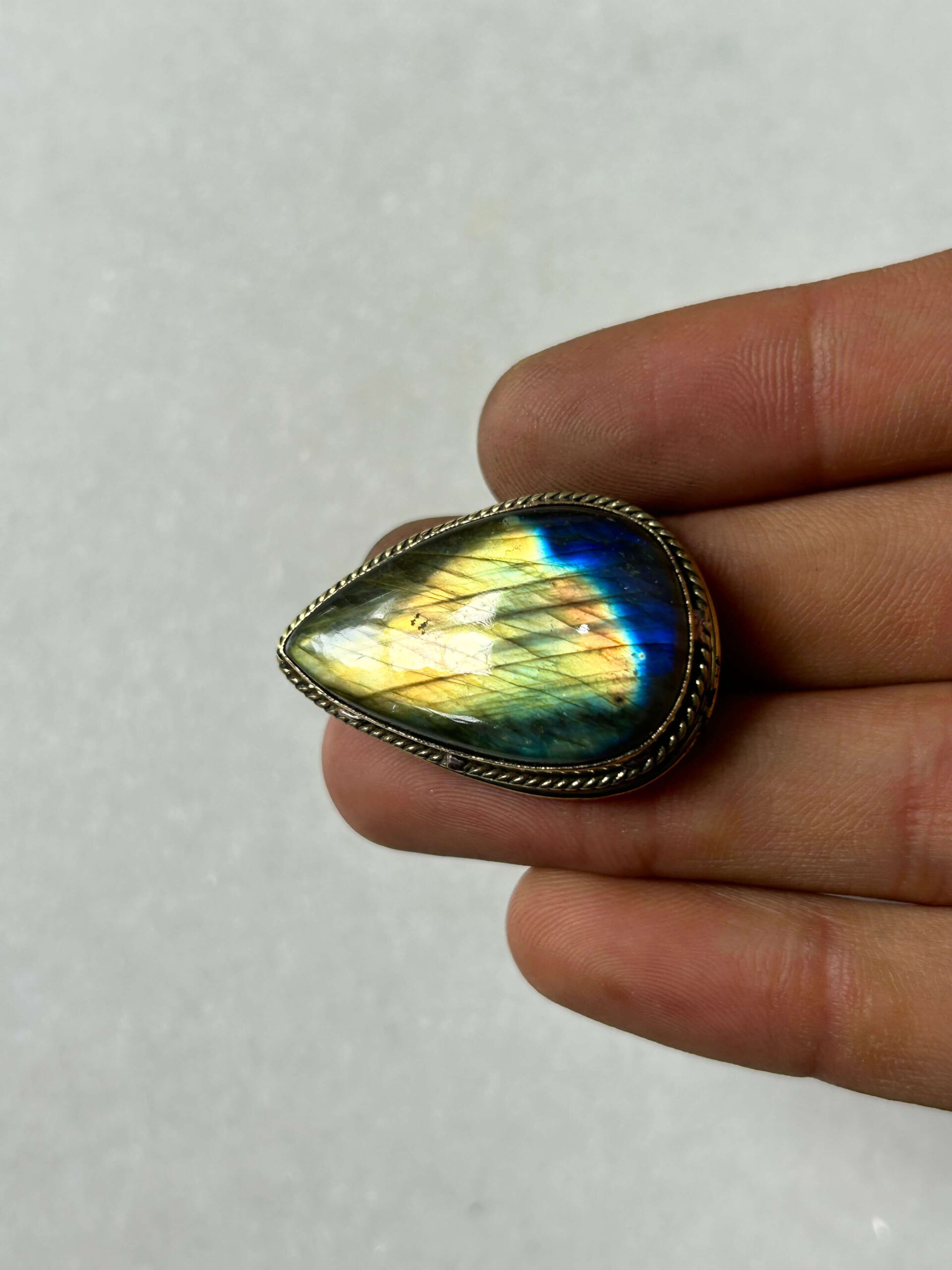 Labradorite Grooved Stone – 34X23mm - Image 2