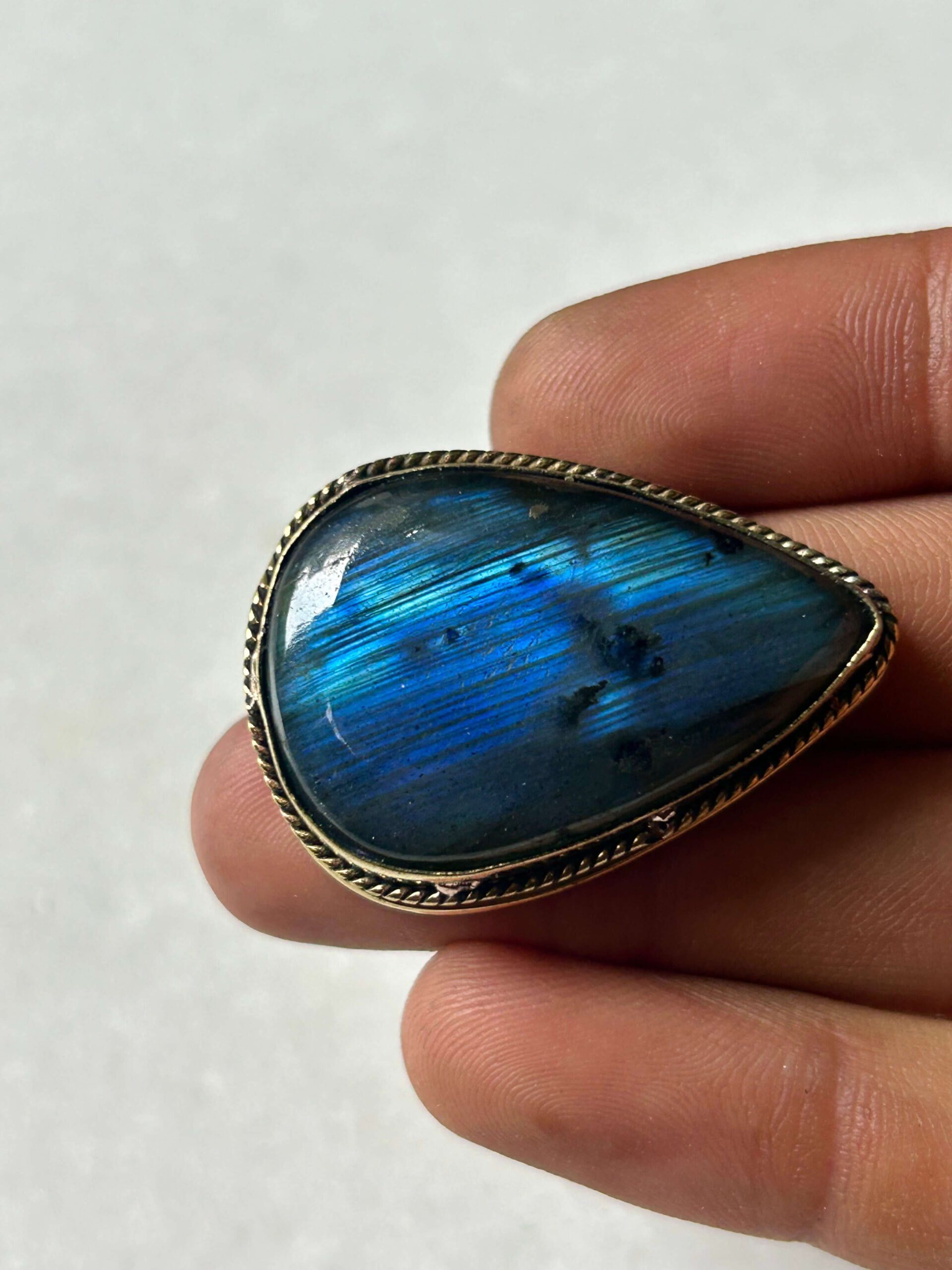 Labradorite Grooved Stone – 37X26mm - Image 2