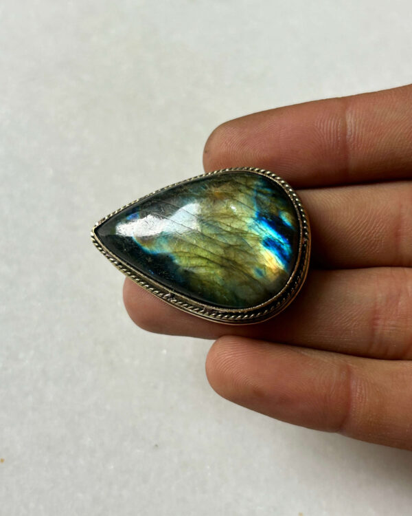 Labradorite Grooved Stone – 40X28mm