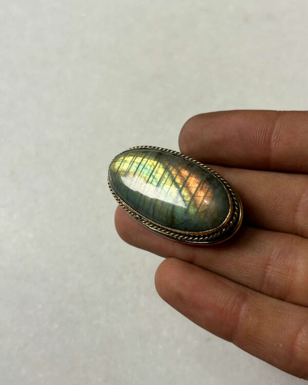 Labradorite Grooved Stone – 41X21mm