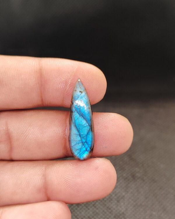 30mm Polished Natural Labradorite Gemstone
