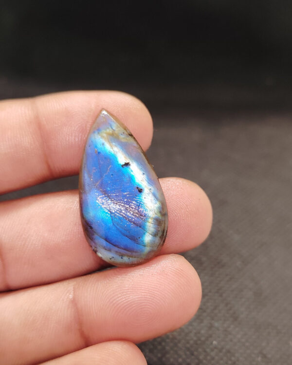 34mm Natural Labradorite Stone for Jewellery Making