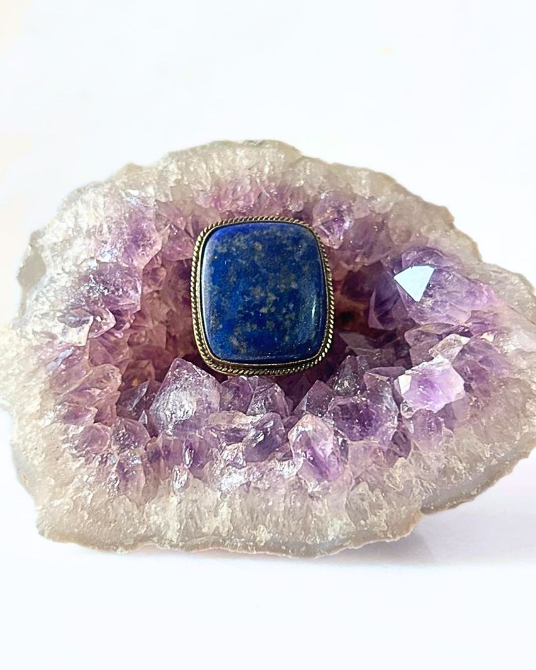 31mm Lapis Lazuli Grooved Stone with Brass Groove