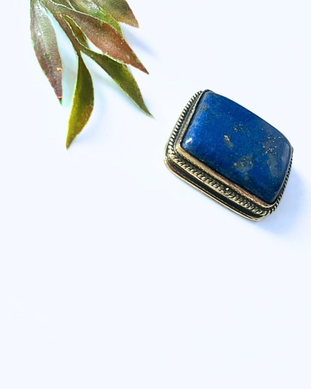 29mm Lapis Lazuli Grooved Stone with Brass Groove - Image 3