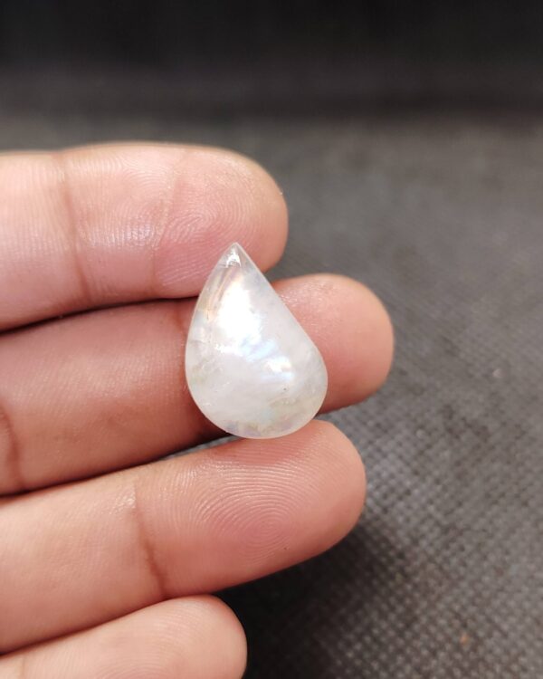 22mm Moonstone Cabochon – Exact Stone