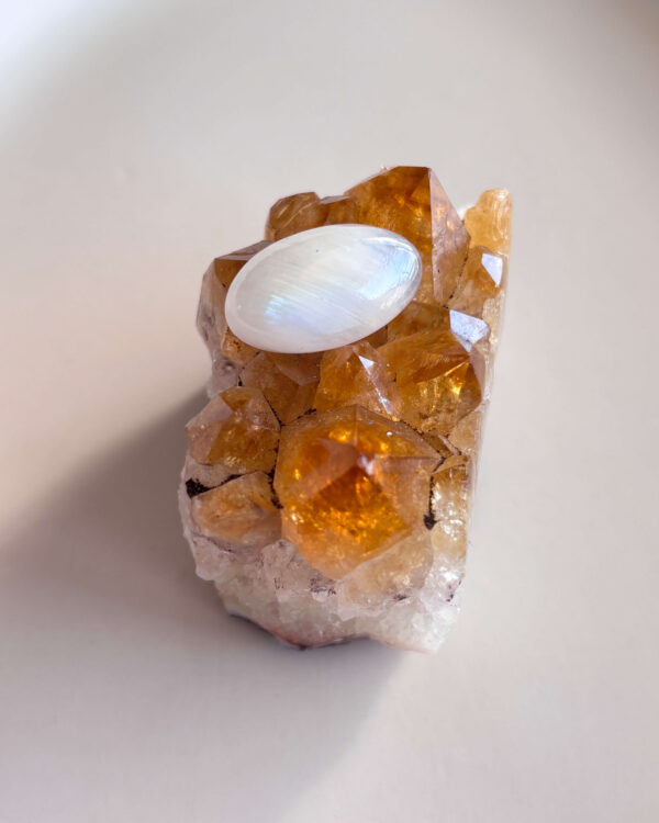 23mm Moonstone Gemstone for Creative Jewelry Designs