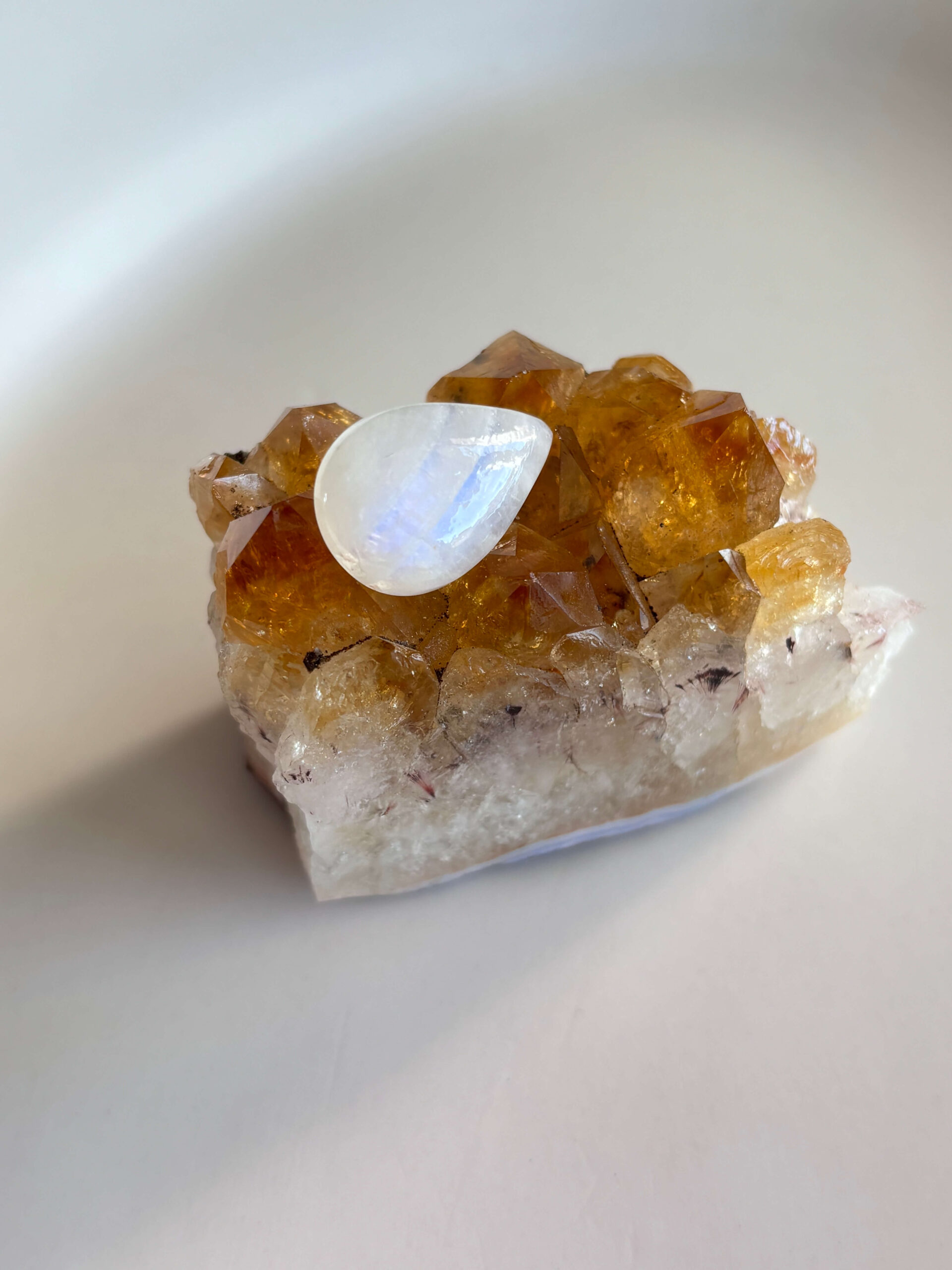 23mm Moonstone Gemstone for Artisan Necklaces