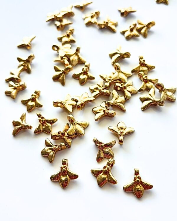 Three Petal Brass Charms – Pack of 10 Pieces