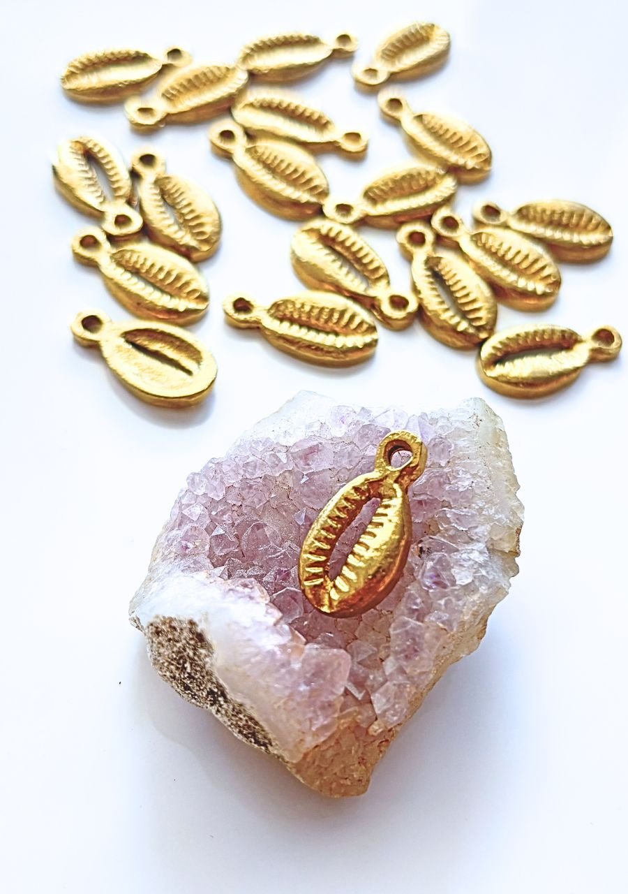 Shell Brass Charms – Pack of 5 Pieces - Image 2