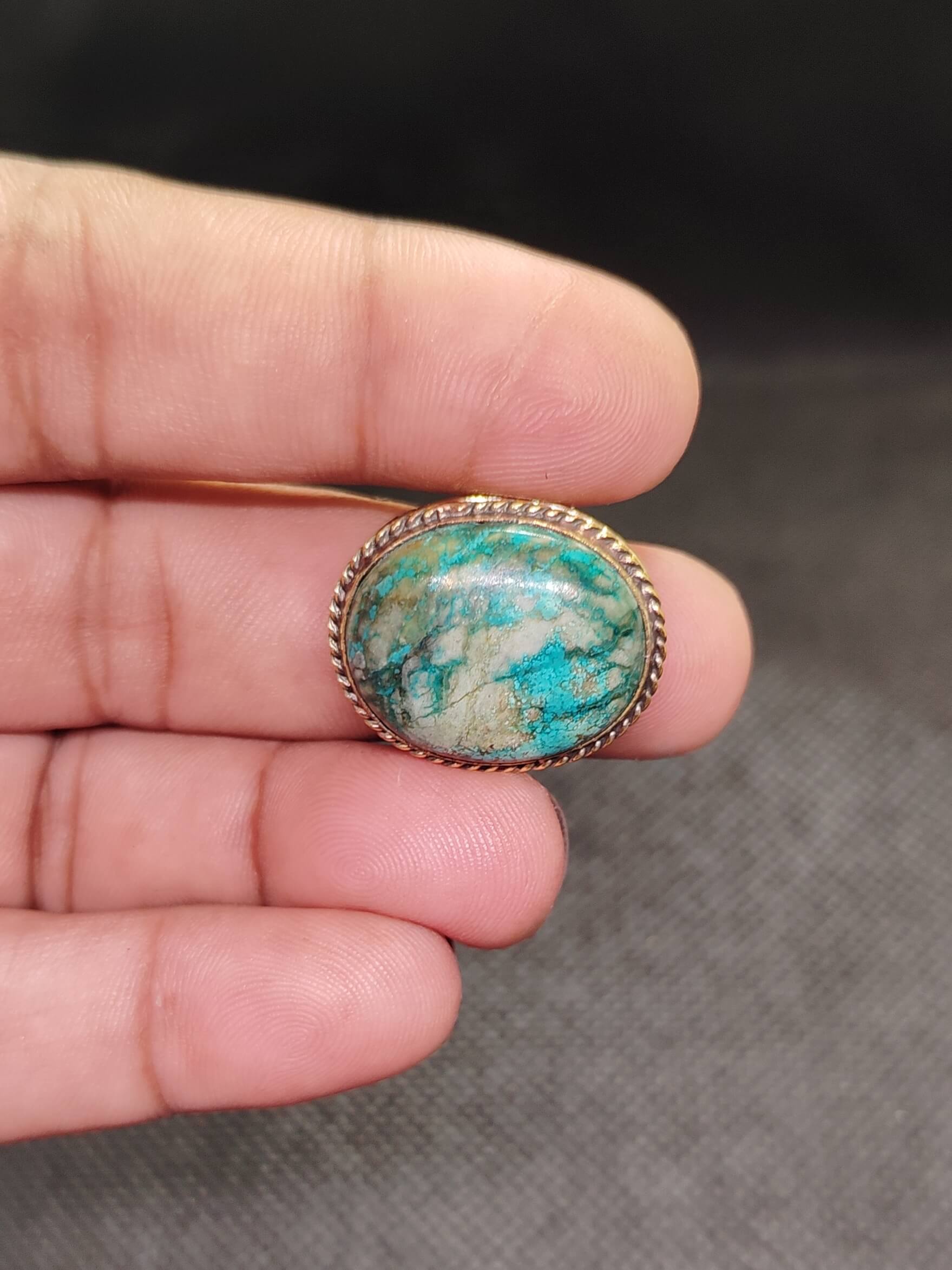 25mm Tibetan Turquoise Grooved Stone - Image 2