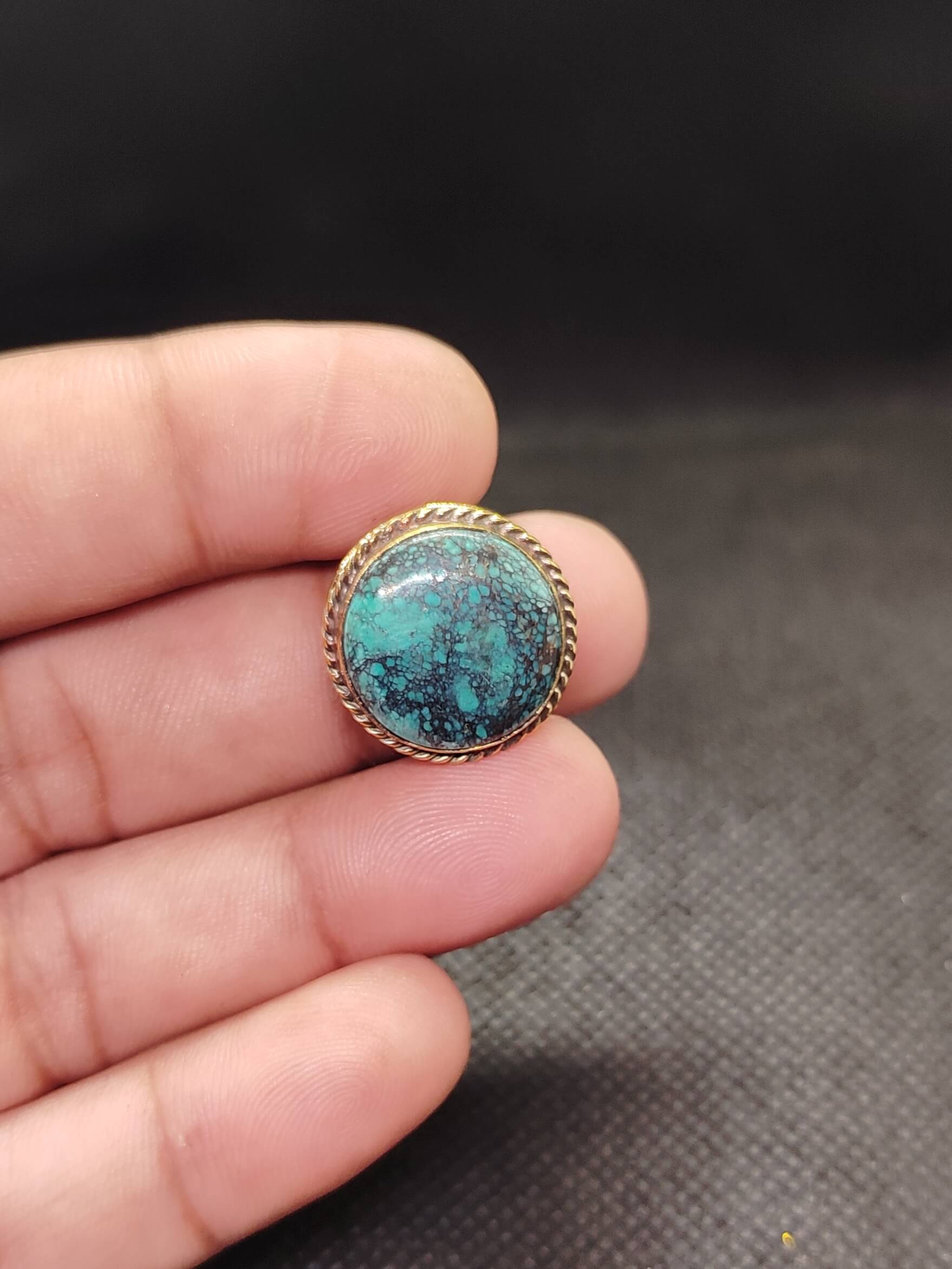 19mm Tibetan Turquoise Grooved Stone - Image 2