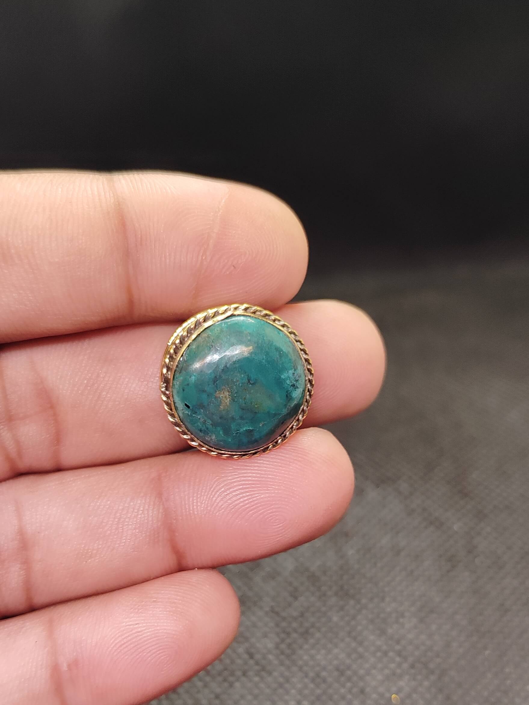 19mm Tibetan Turquoise Grooved Stone - Image 2
