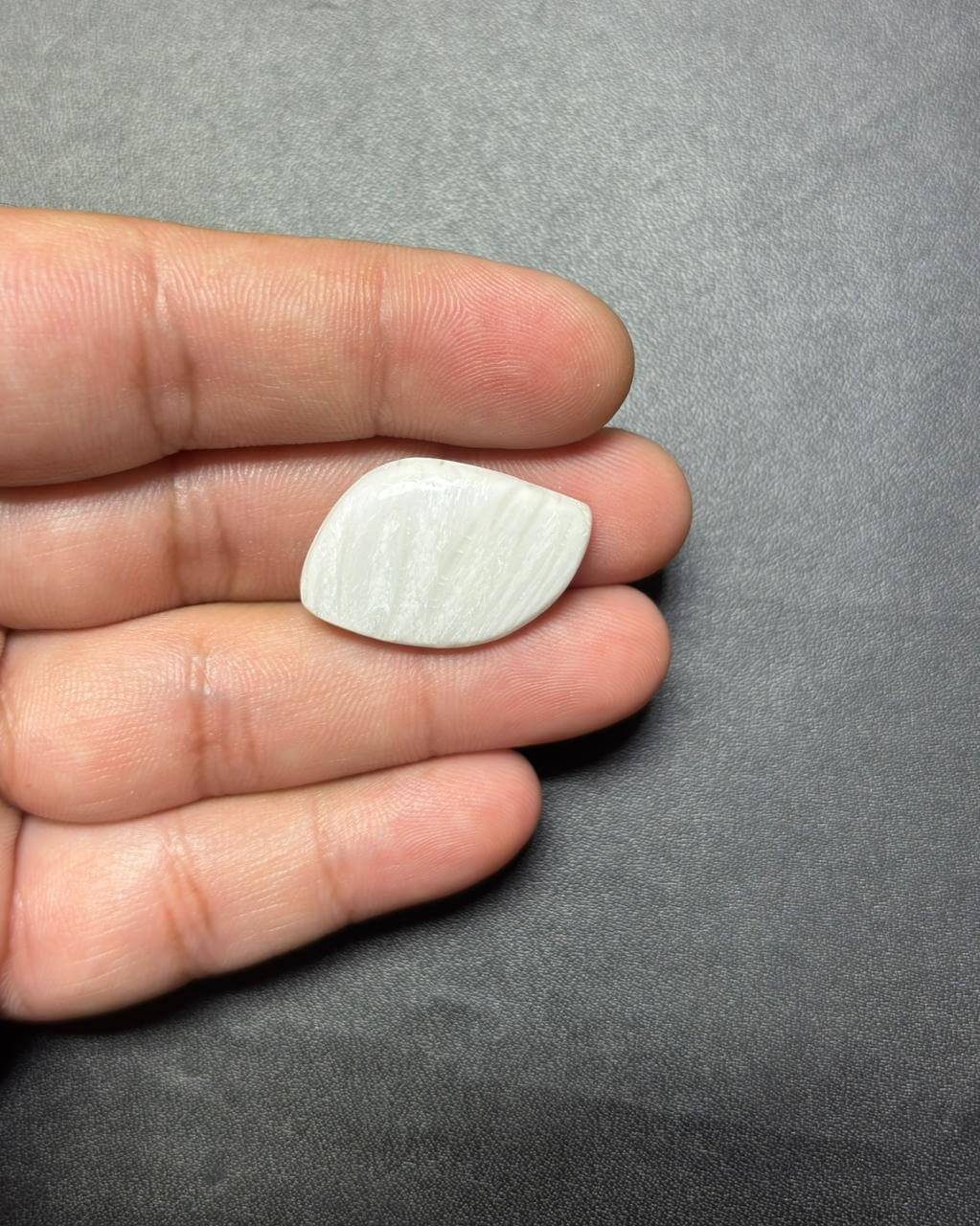 28mm White Scolecite Grooved Cabochon - Image 2