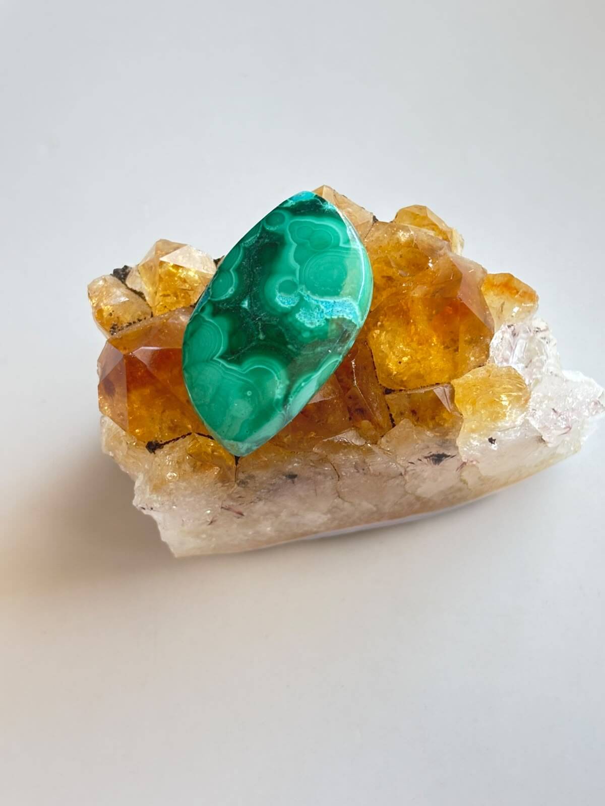 32mm Malachite Gemstone for Pendant Designs