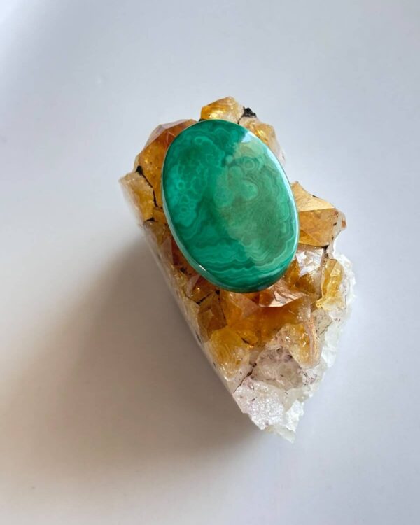 34mm Malachite Gemstone for Jewellery Making