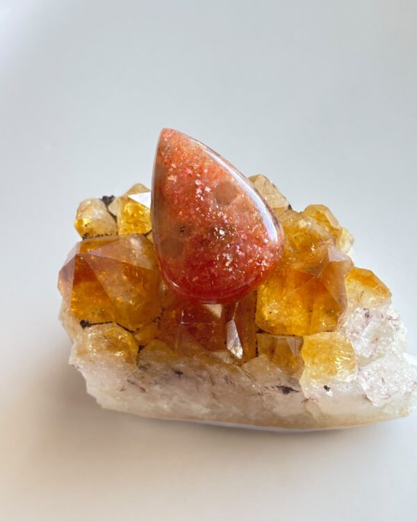 30mm Sunstone Gemstone for Jewellery Making