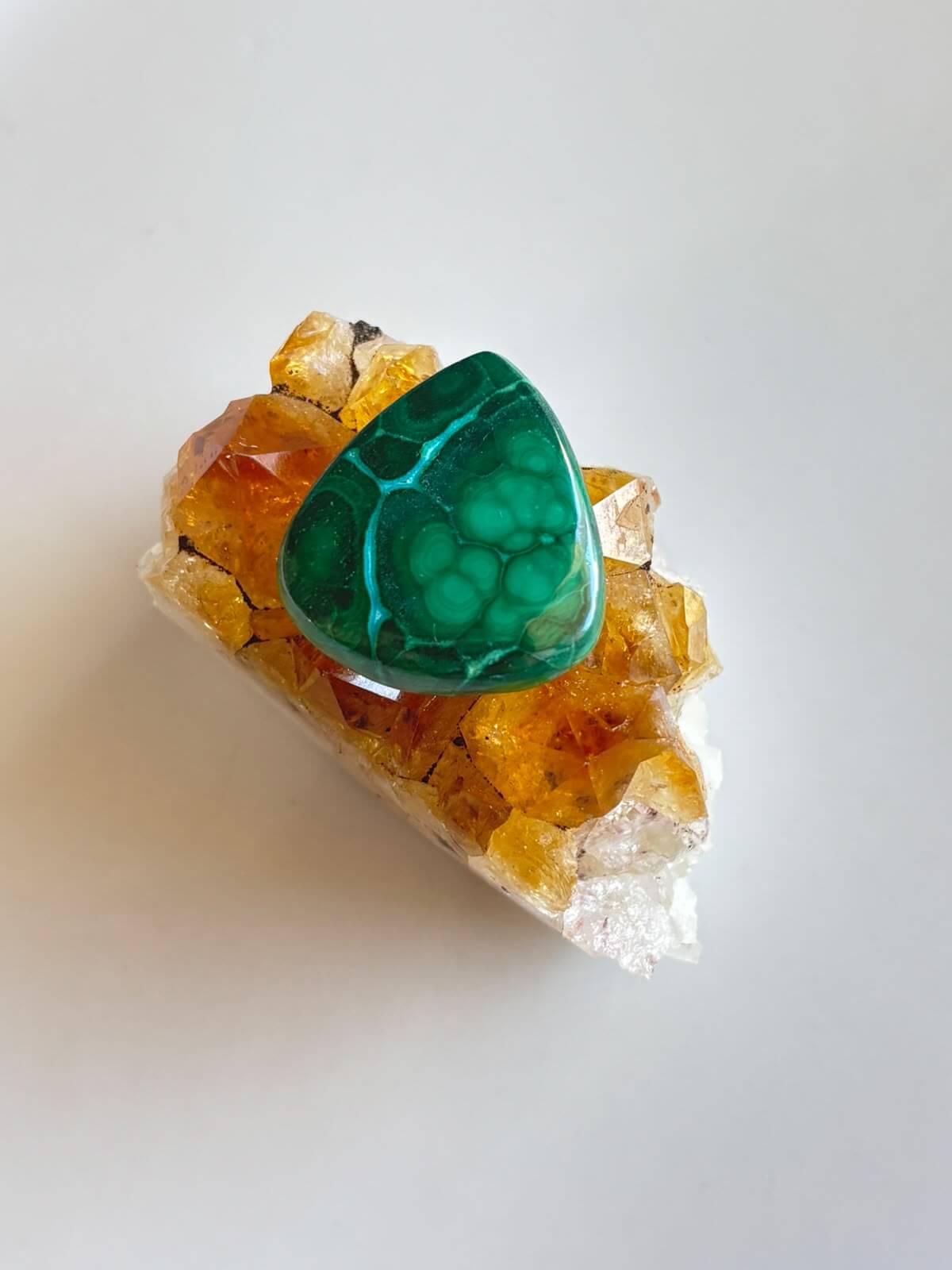 29mm Malachite Gemstone for Macramé Projects