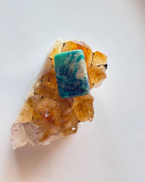 22mm Shattuckite Cabochon – Sea Spark