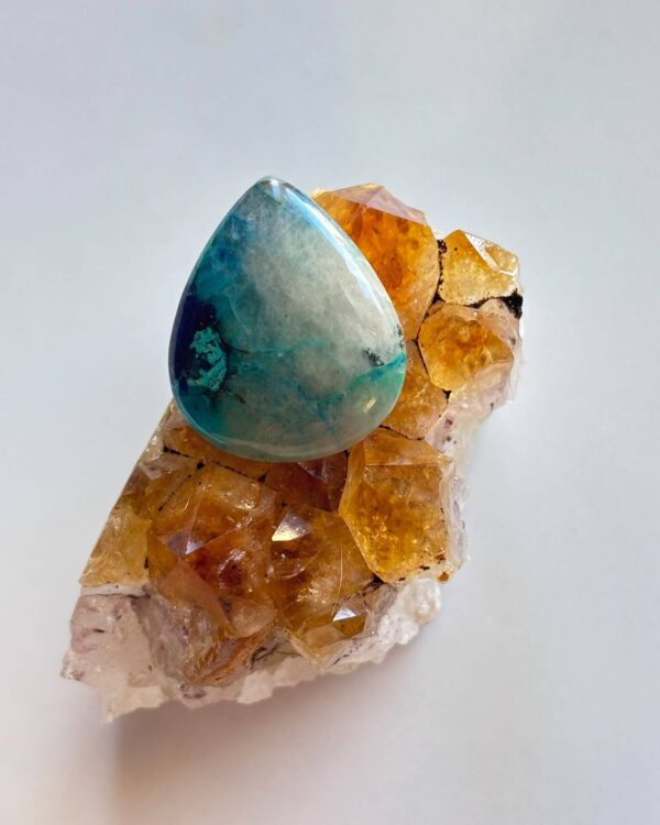 28mm Shattuckite Cabochon – Ocean Whisper