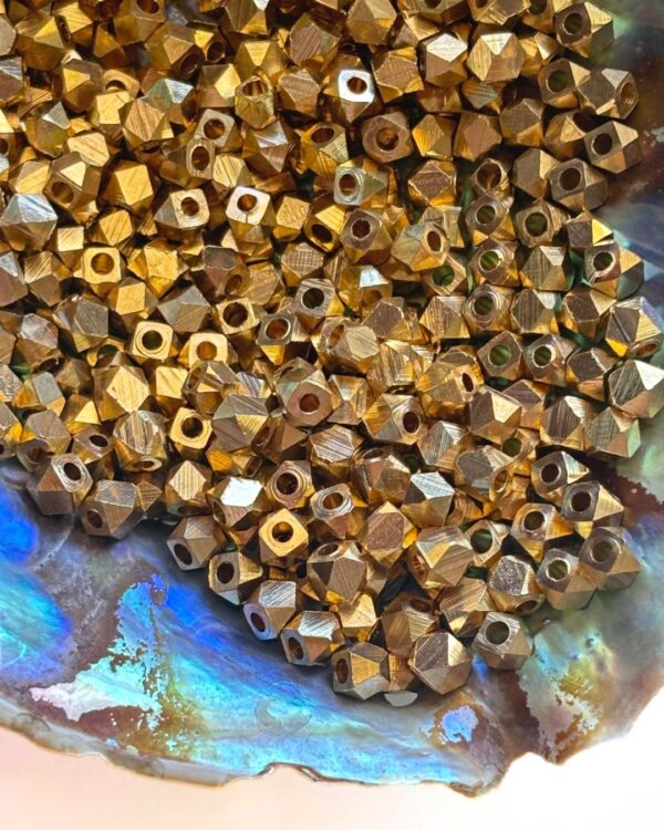 3.7mm Brass Diamond Cut Beads – 10g