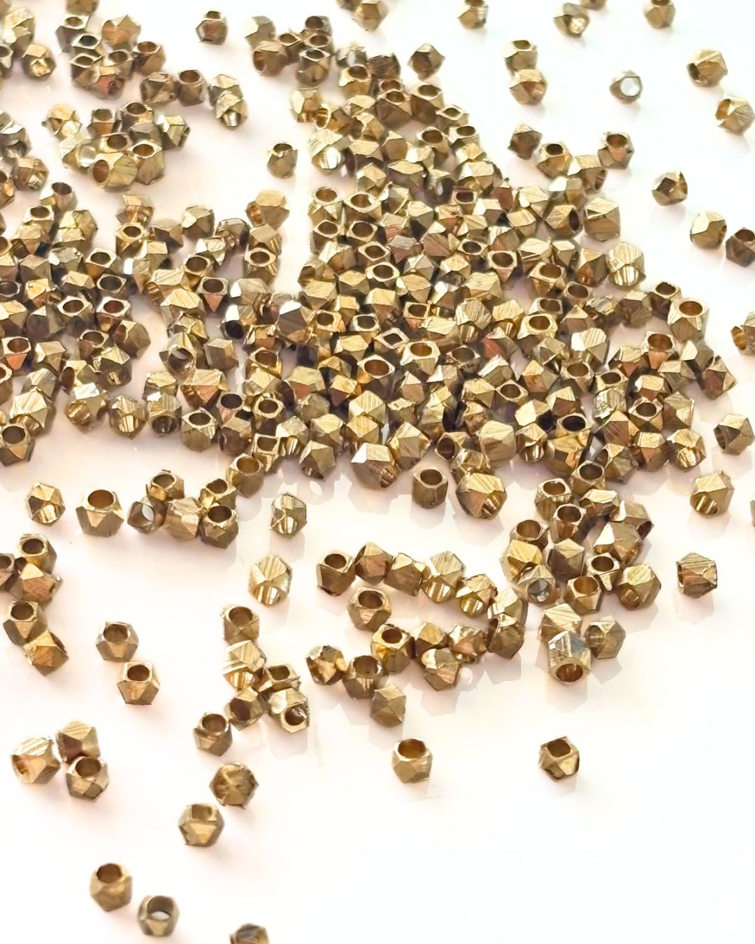 2.5mm Brass Diamond Cut Beads – 10g - Image 2