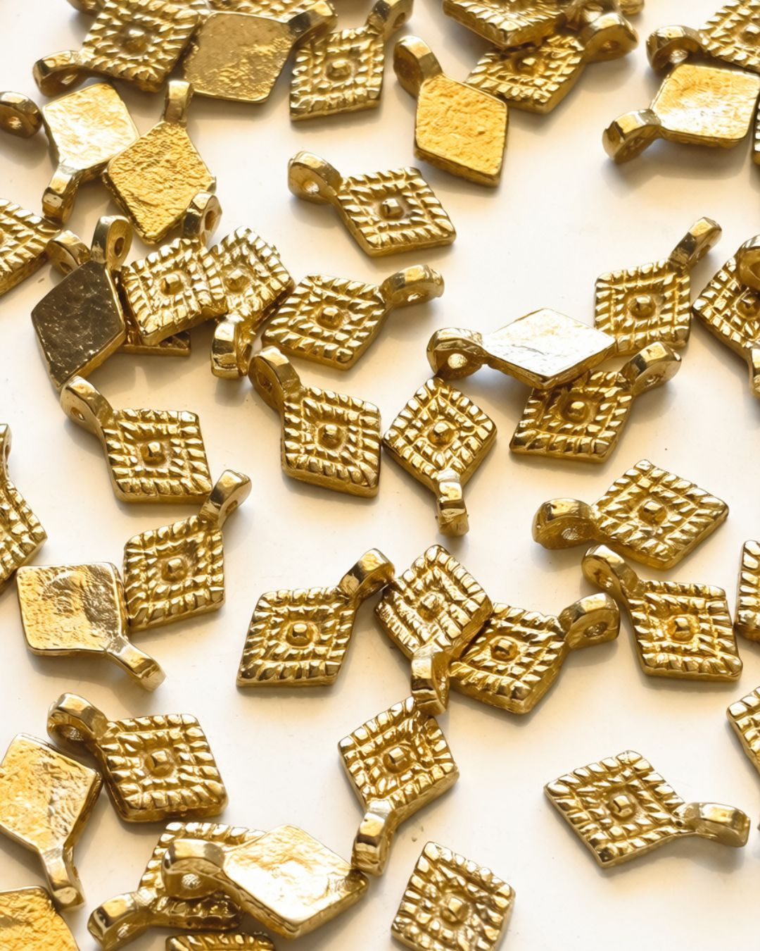 Textured Diamond Brass Charms – Pack of 5 Pieces - Image 3