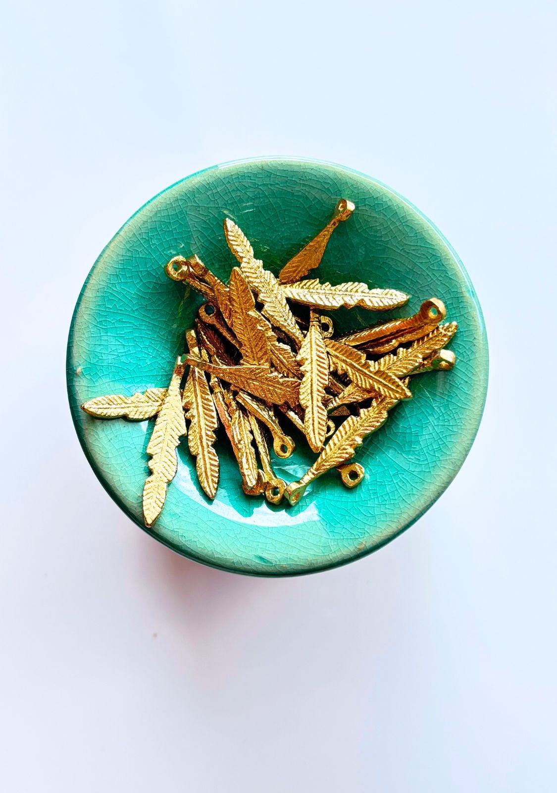 Feather Brass Charms – Pack of 5 Pieces - Image 2