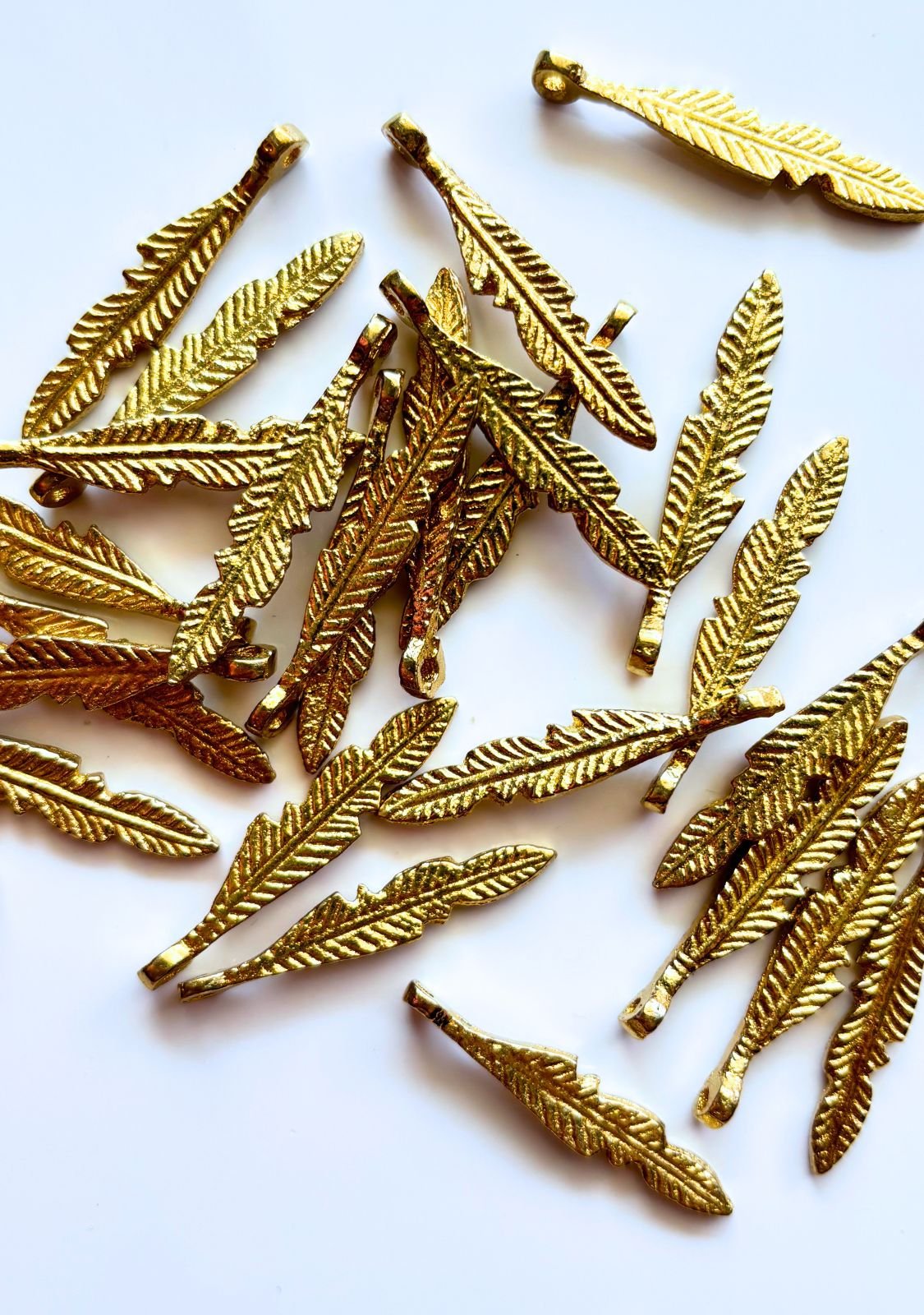 Feather Brass Charms – Pack of 5 Pieces - Image 3