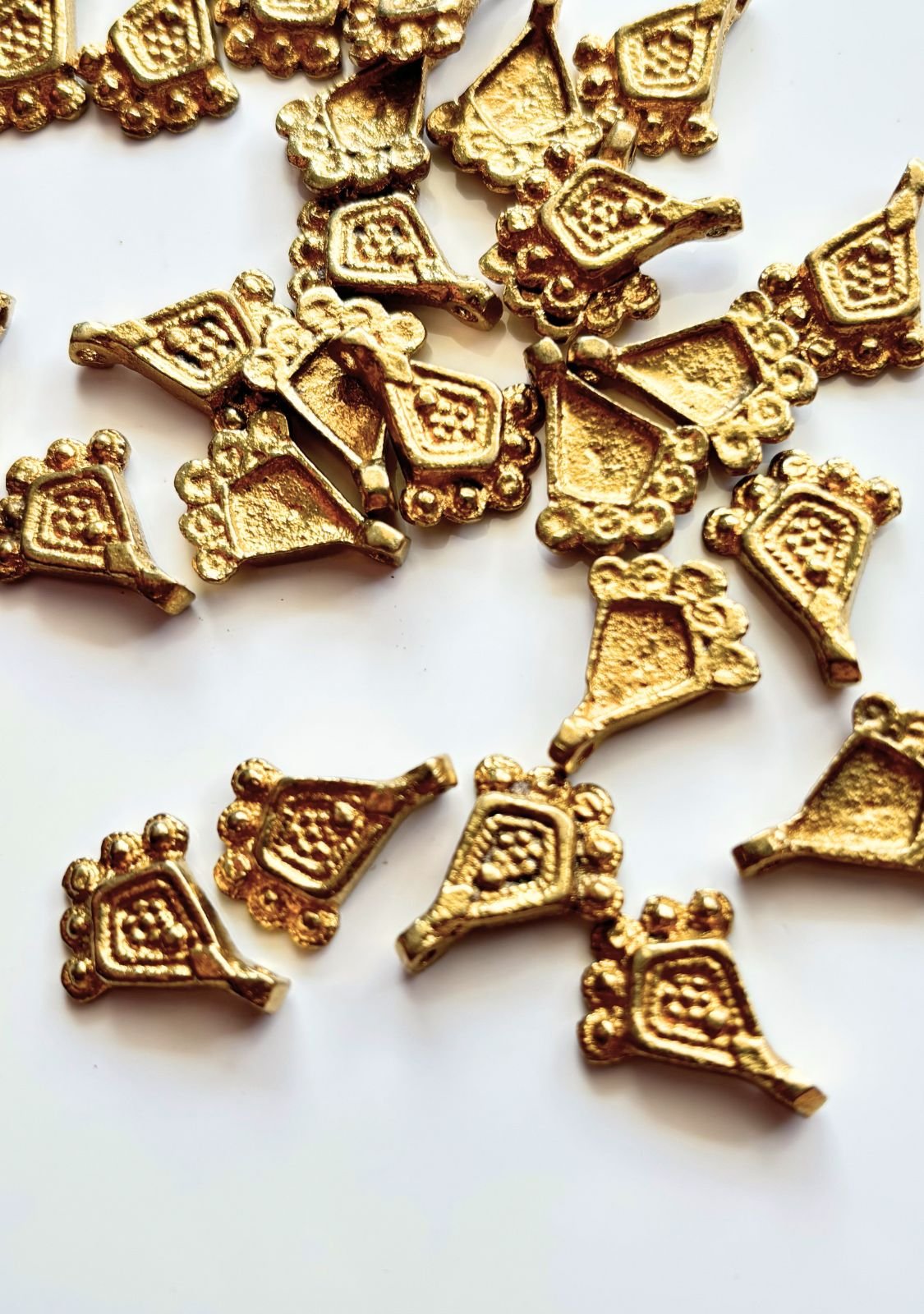 Diamond Dotted Brass Charms – Pack of 5 Pieces