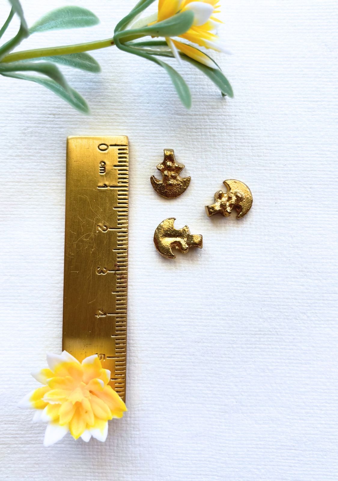 Brass Anchor Charms – Pack of 10 Pieces - Image 4