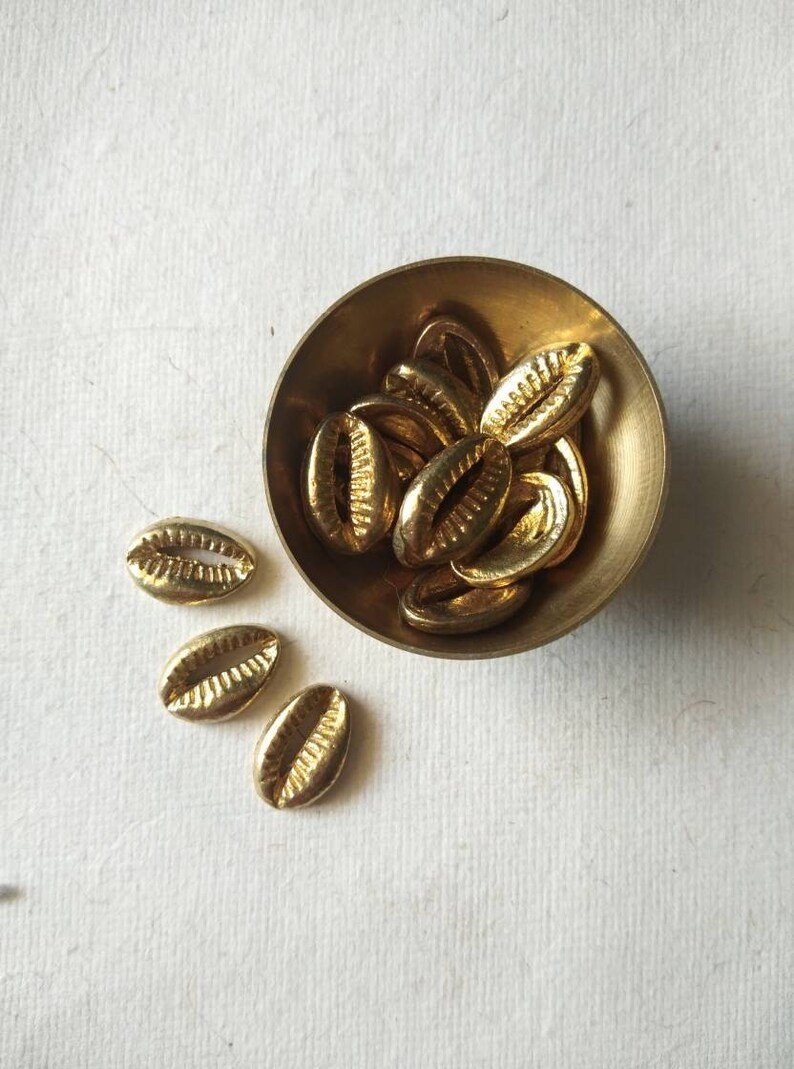 17mm Shell Brass Charms – Pack of 5 Pieces - Image 2