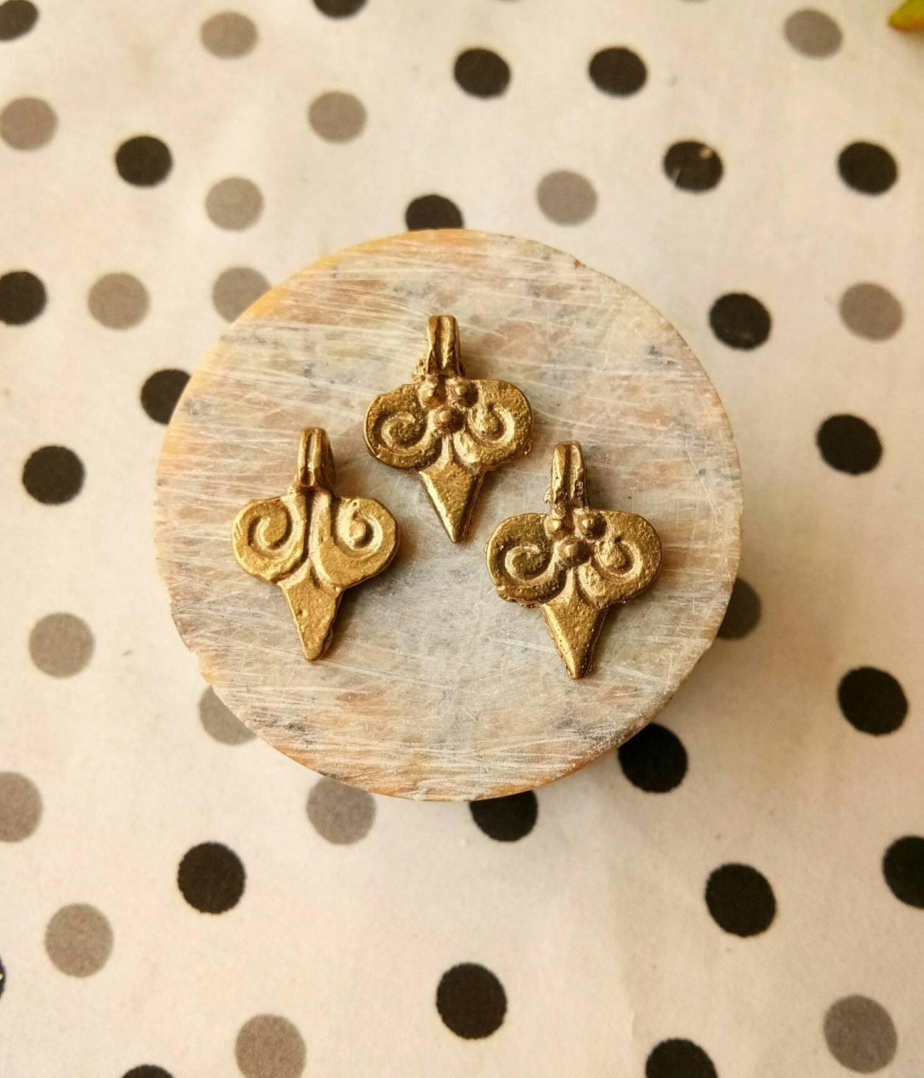 Spiral Ram Horn Brass Charms – Pack of 5 Pieces - Image 3