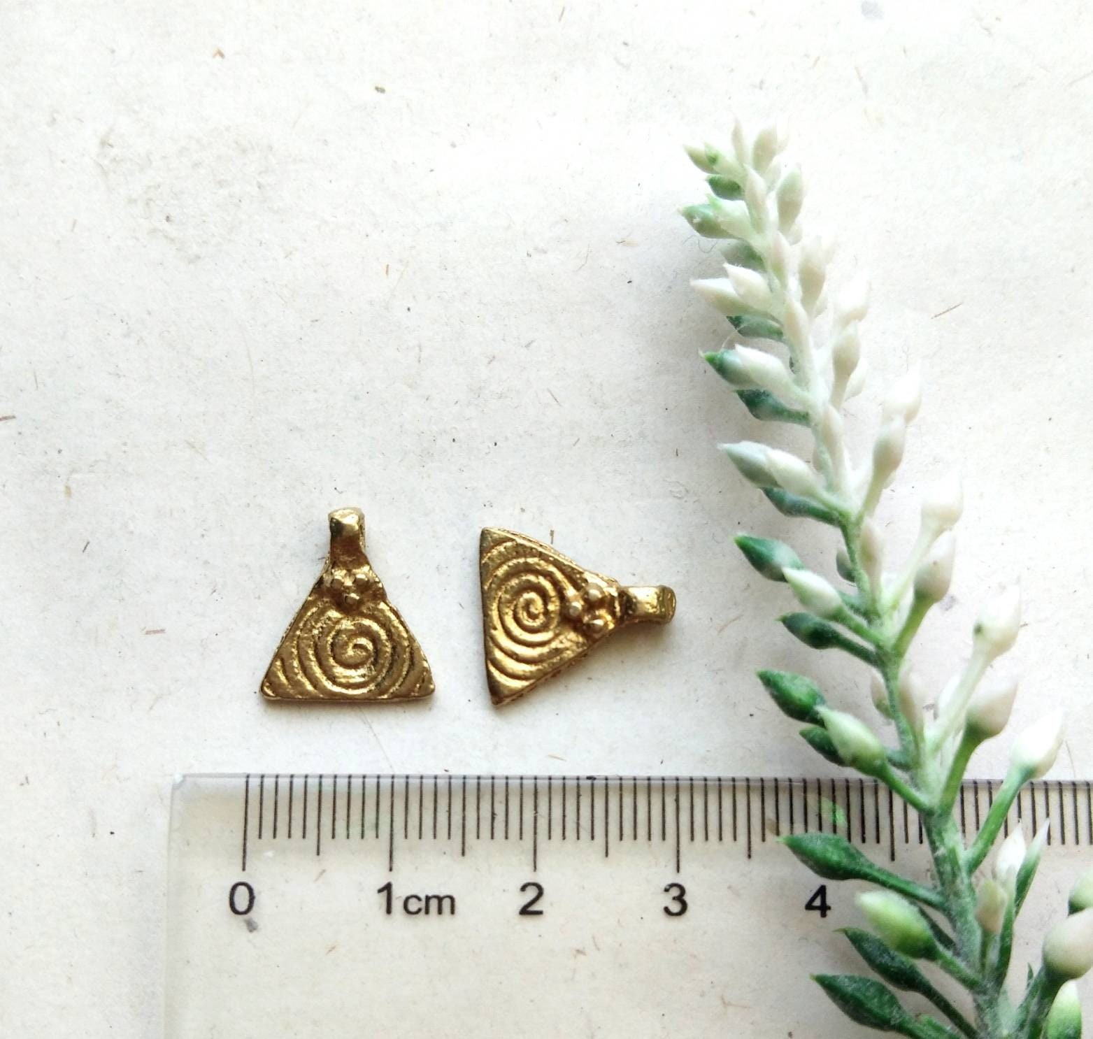 Triangle Brass Charms Pendants – Pack of 10 Pieces - Image 2