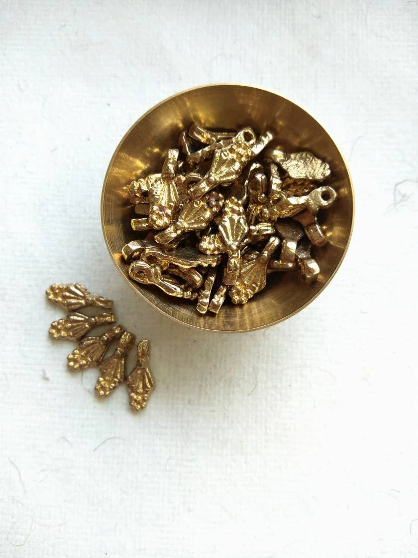 Floral Drop Brass Charms – Pack of 10 Pieces - Image 6