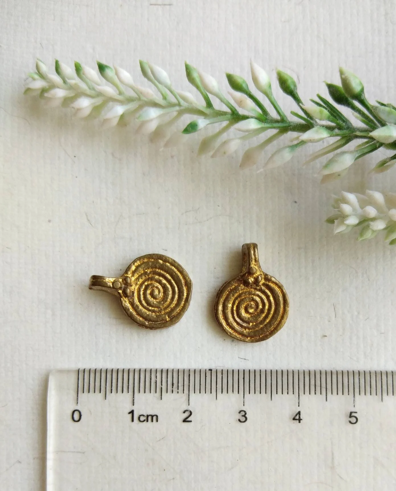 Spiral Brass Charms 18mm – Pack of 5 Pieces - Image 3