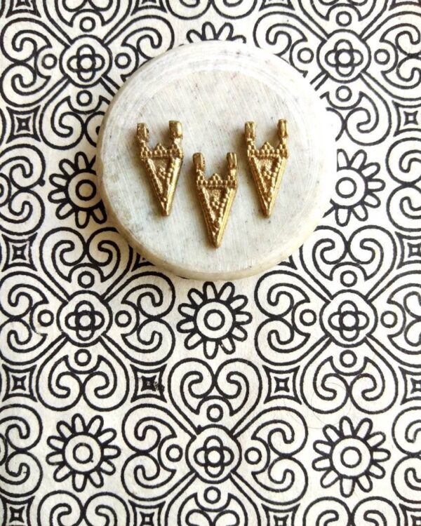 Arrowhead Tribal Brass Charms – Pack of 5 Pieces