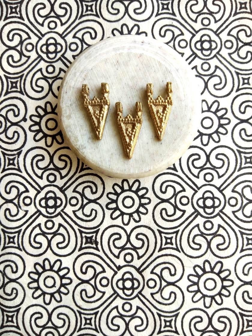 Arrowhead Tribal Brass Charms – Pack of 5 Pieces
