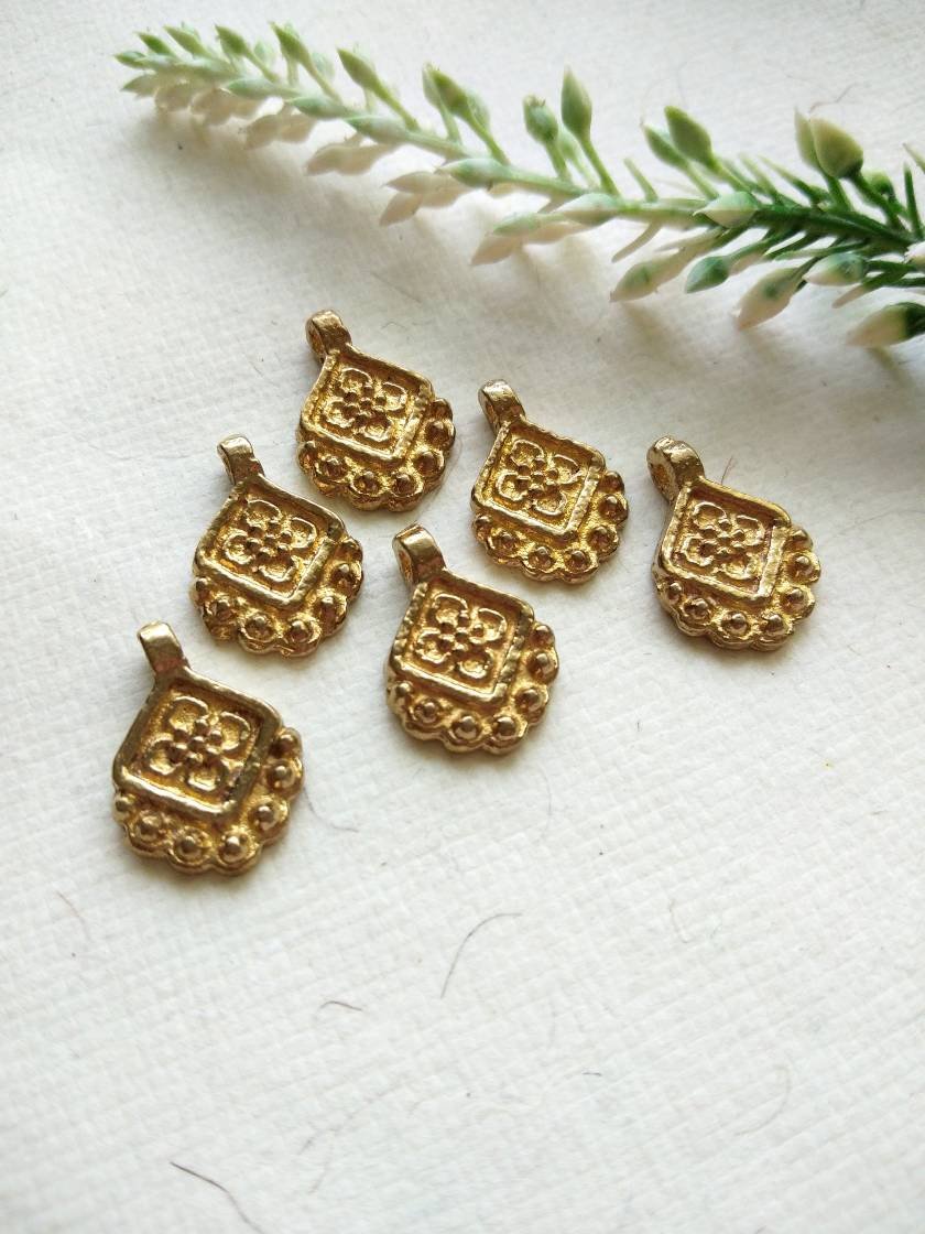 Floret Teardrop Brass Charms – Pack of 10 Pieces