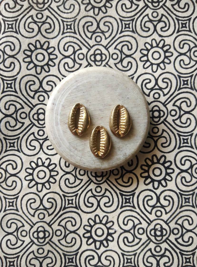 17mm Shell Brass Charms – Pack of 5 Pieces - Image 4