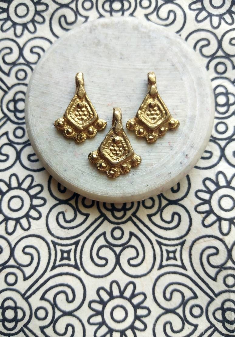 Diamond Dotted Brass Charms – Pack of 5 Pieces - Image 4