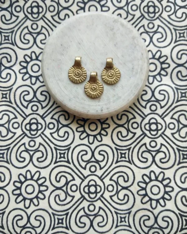 Shell Brass Charms – Pack of 10 Pieces