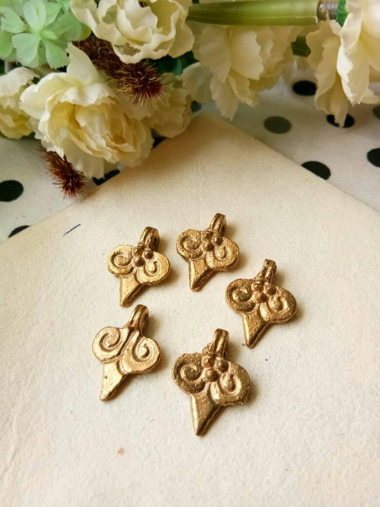 Spiral Ram Horn Brass Charms – Pack of 5 Pieces