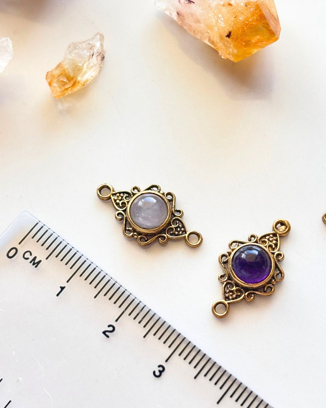 Ornate Oval Brass Connector with Stone – Assorted - Image 4